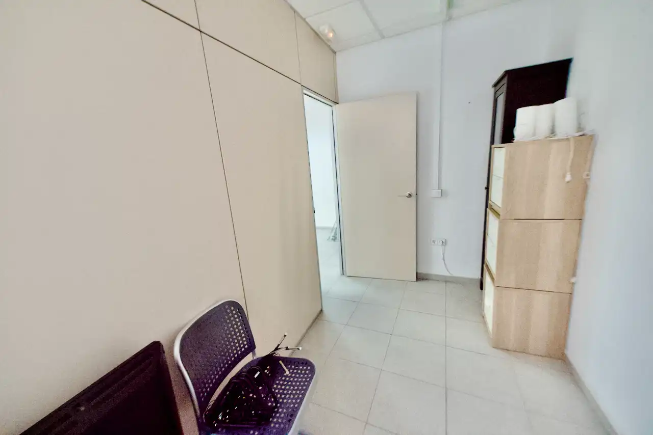 Oficina en venda en Terrassa amb Traster