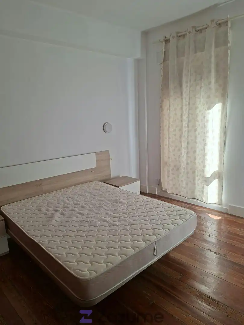 Habitación de Apartamento de alquiler en Hernani con Horno, Lavadora y Microondas