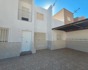 Vista exterior de Casa adosada en venda en Vícar amb Terrassa i Balcó