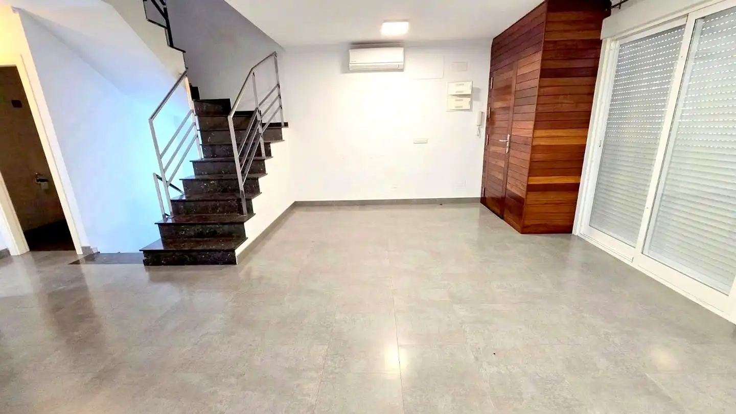Casa adosada en venda en Bellreguard amb Aire condicionat, Terrassa i Traster