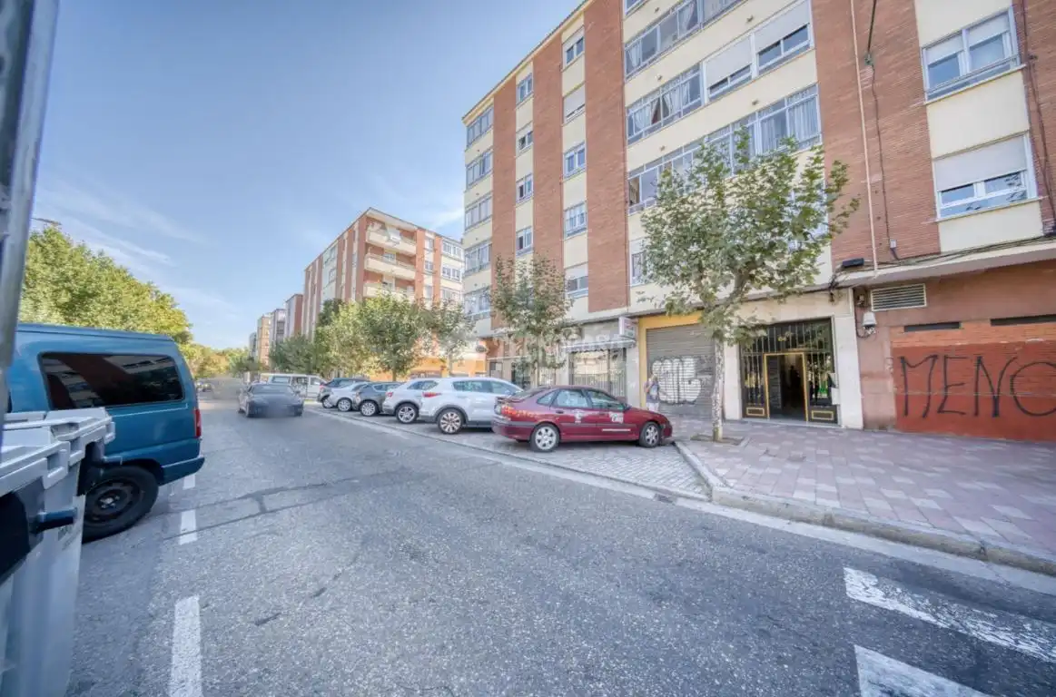 Vista exterior de Pis en venda en Valladolid amb Calefacció