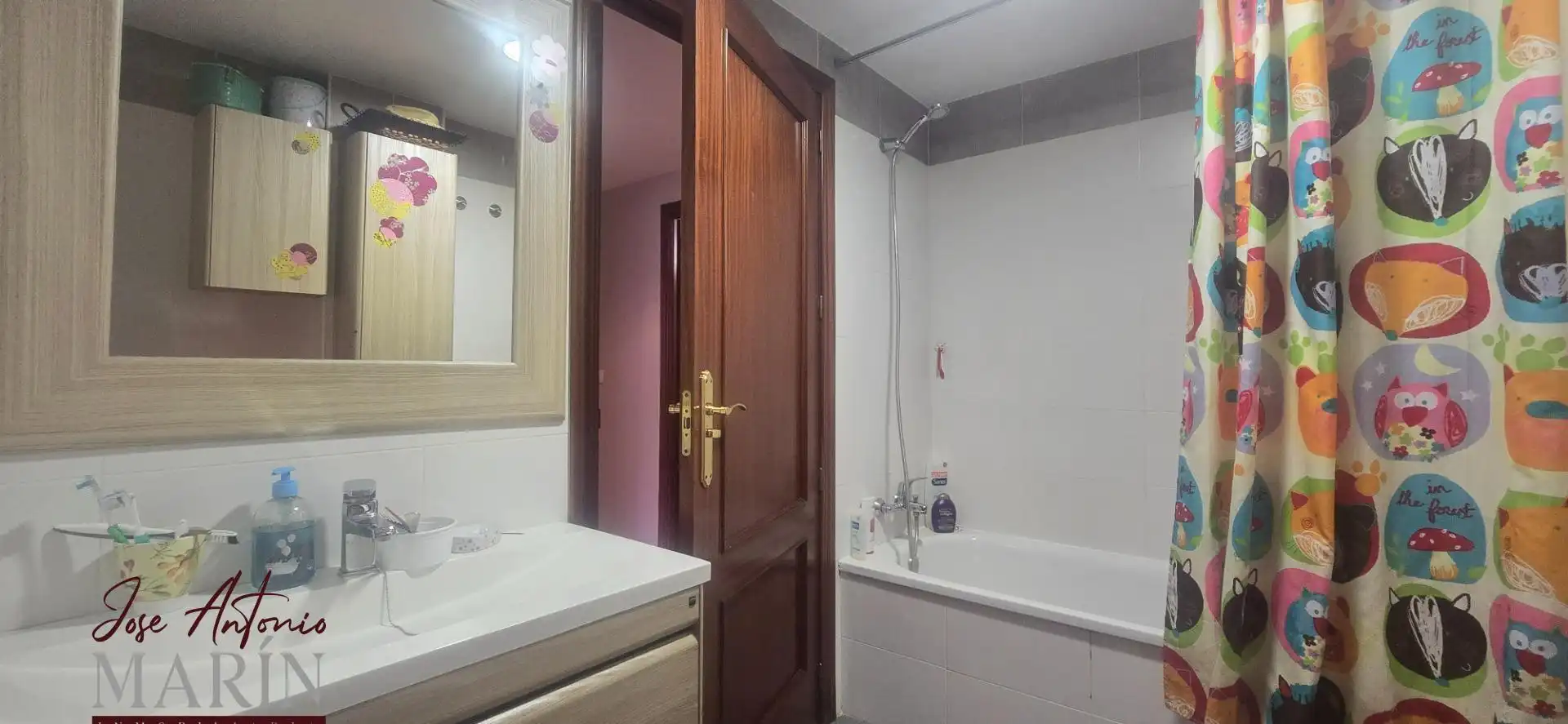 Baño de Dúplex de alquiler en Badajoz con Aire acondicionado, Terraza y Amueblado