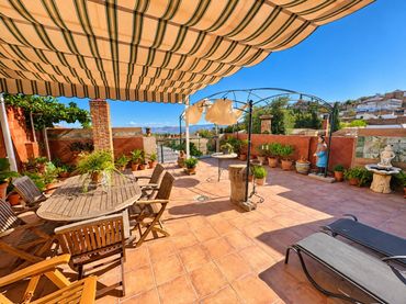 Villa con piscina in vendita a Úbeda