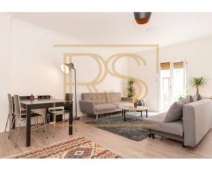 Living room of Flat to rent in  Barcelona Capital  with Air Conditioner, Heating and Parquet flooring