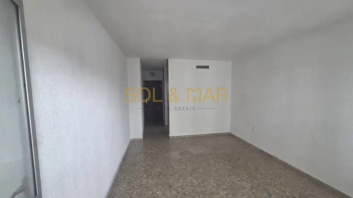 Wohnung zum Verkauf in Torremolinos mit Heizung, Terrasse und Gemeinschaftspool