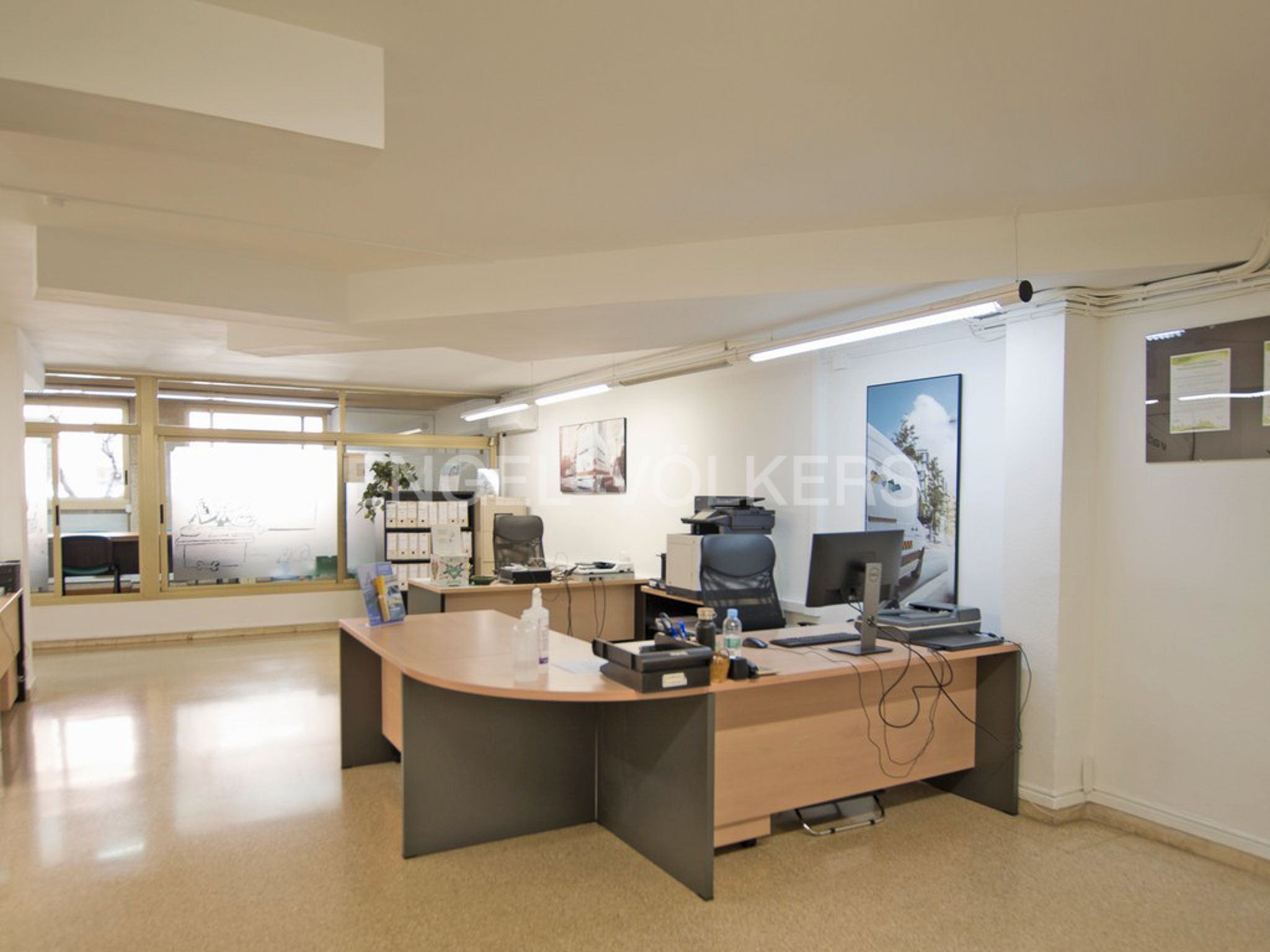 Office for sale in  Tarragona Capital  with Air Conditioner