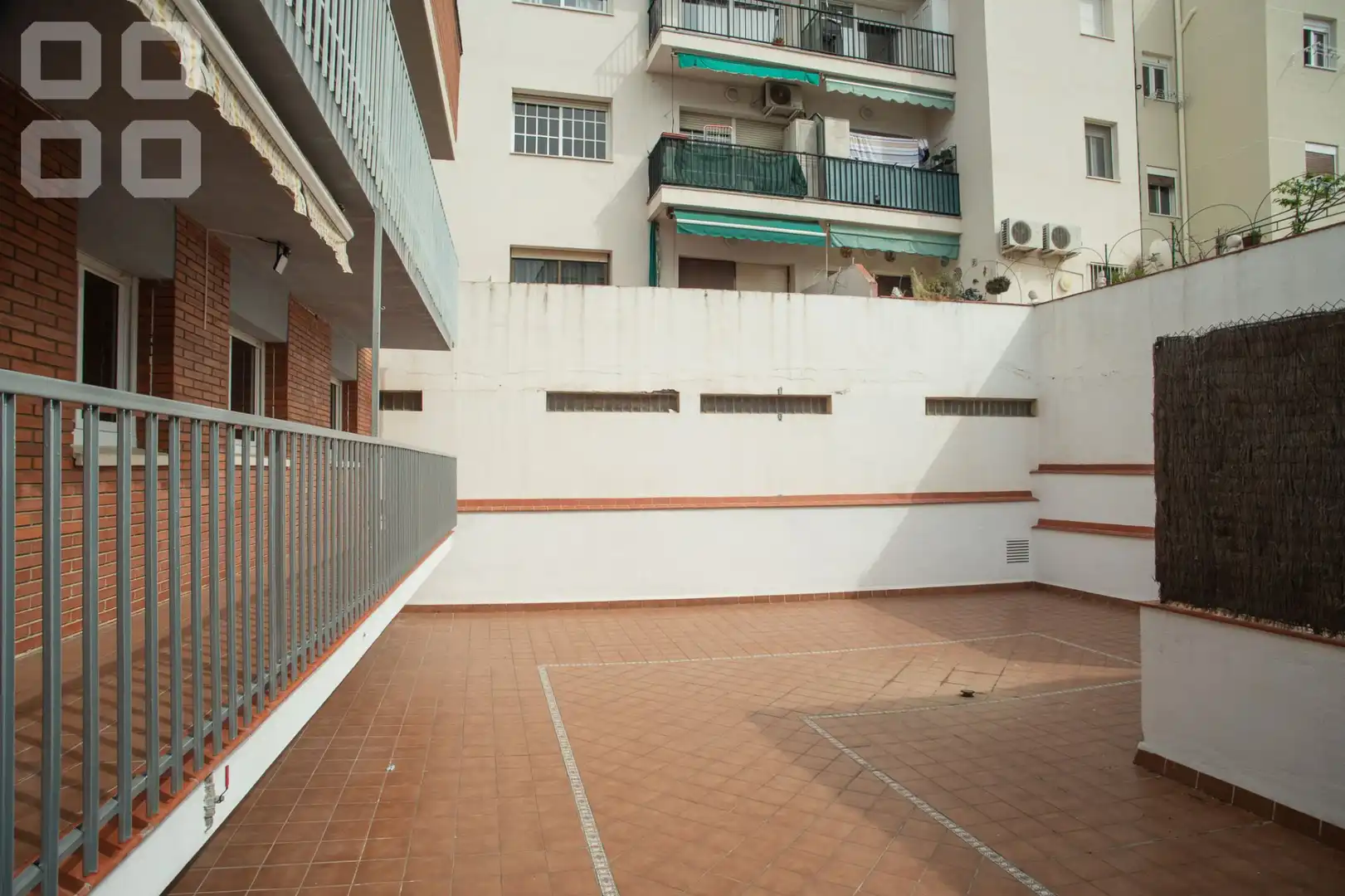 Terraza de Piso en venta en L'Hospitalet de Llobregat con Parquet, Terraza y Balcón
