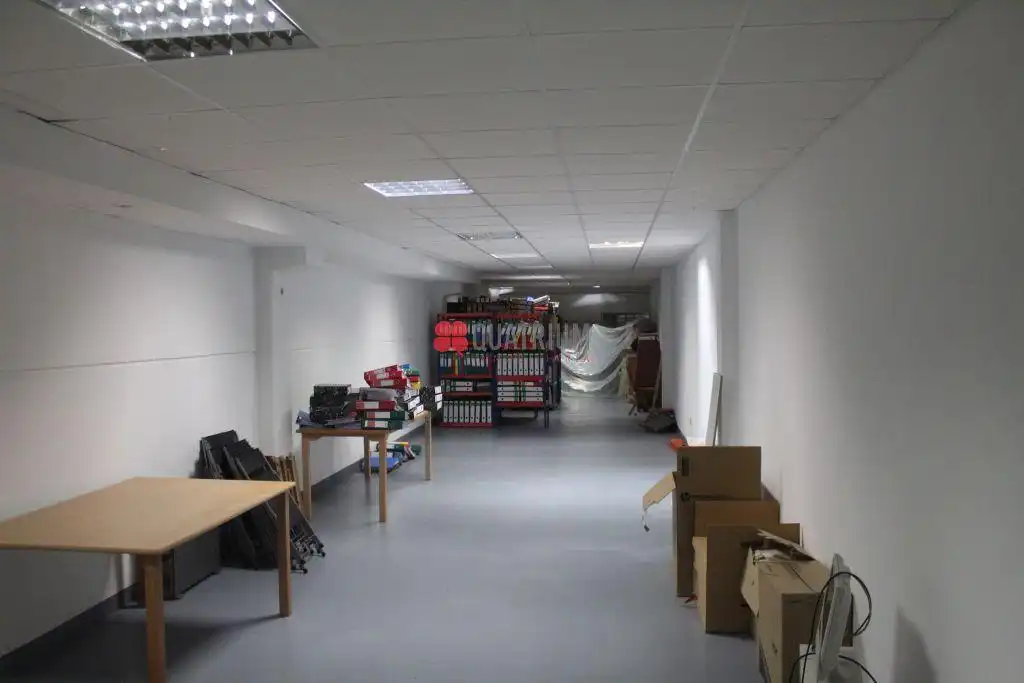 Nau industrial de lloguer a Rúa da República Checa, imagen 4