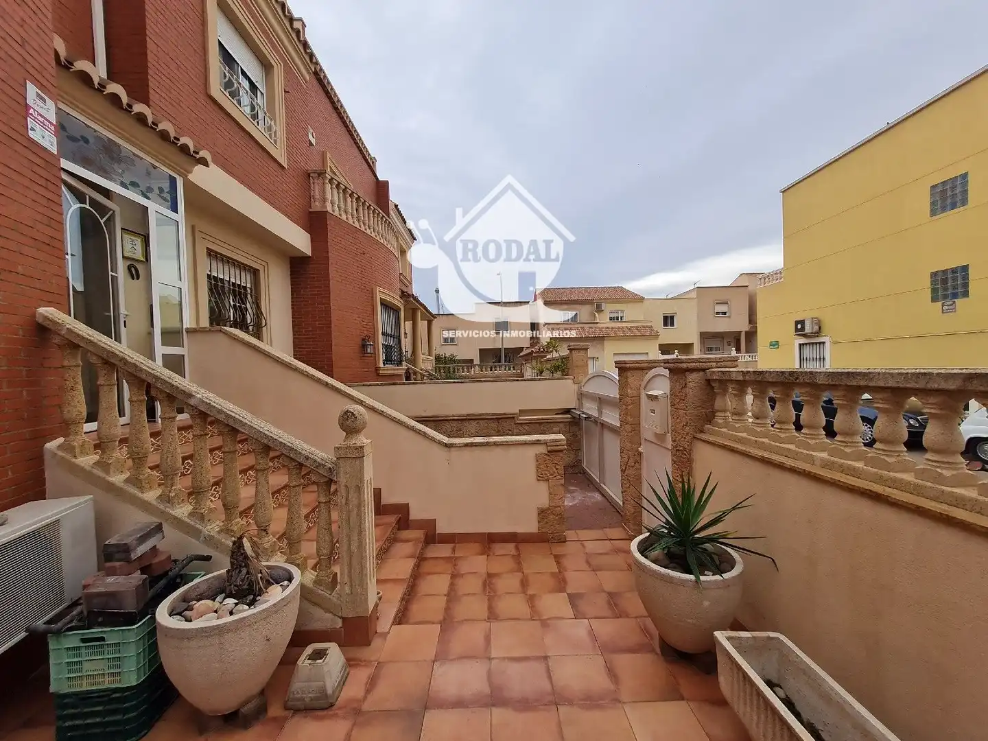 Terrasse von Einfamilien-Reihenhaus zum Verkauf in Huércal de Almería mit Klimaanlage, Heizung und Terrasse