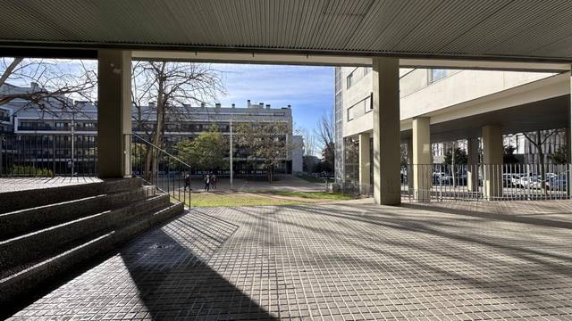 Local comercial en Alquiler en Plaça Catalunya - Escola Industrial