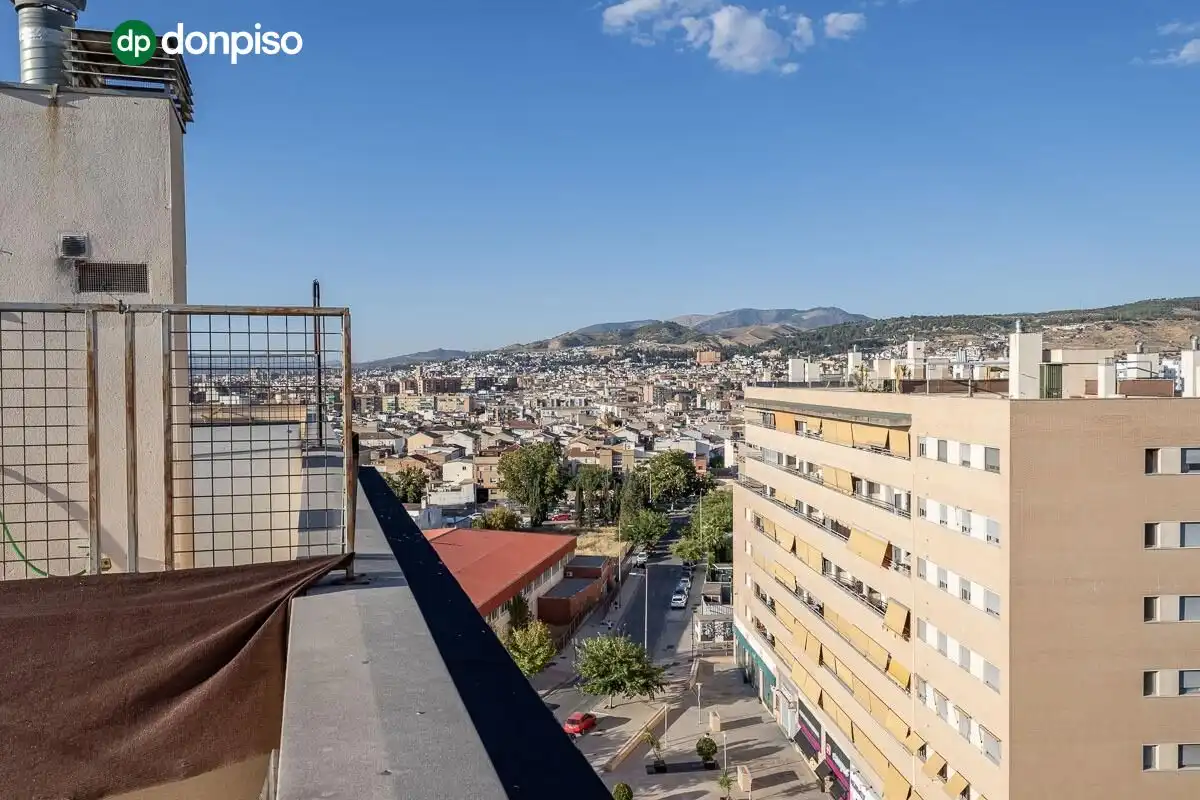 Penthouse with pool for sale in Avenida DE LA ILUSTRACION 77, imagen 7