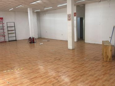 Local comercial en venda a Calle de la Fuente 2