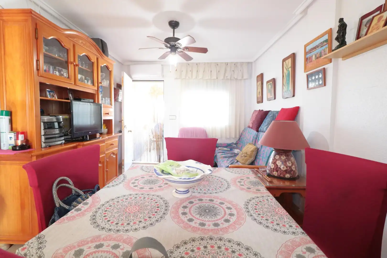 Menjador de Casa o xalet en venda en Torrevieja amb Aire condicionat, Jardí privat i Terrassa