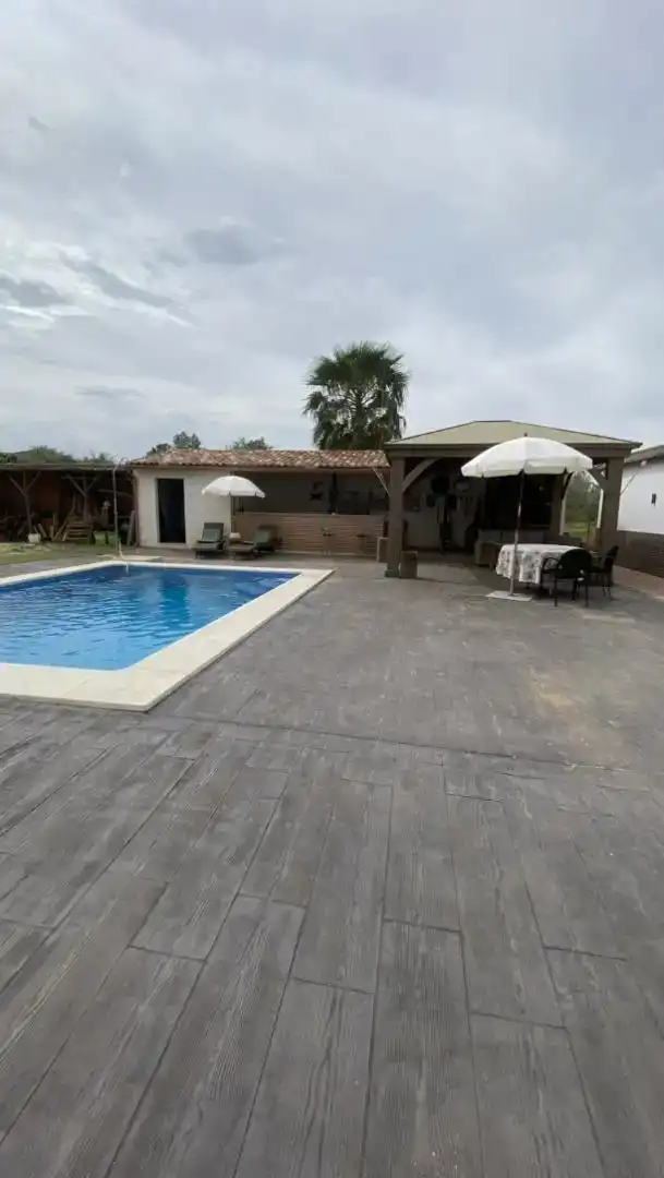 Piscina de Casa o xalet en venda en La Carlota amb Aire condicionat i Piscina
