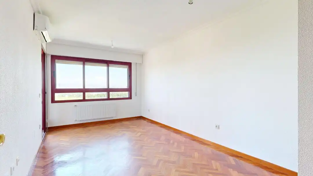 Living room of Flat for rent in Madrid  with Air Conditioner, Heating and Private garden