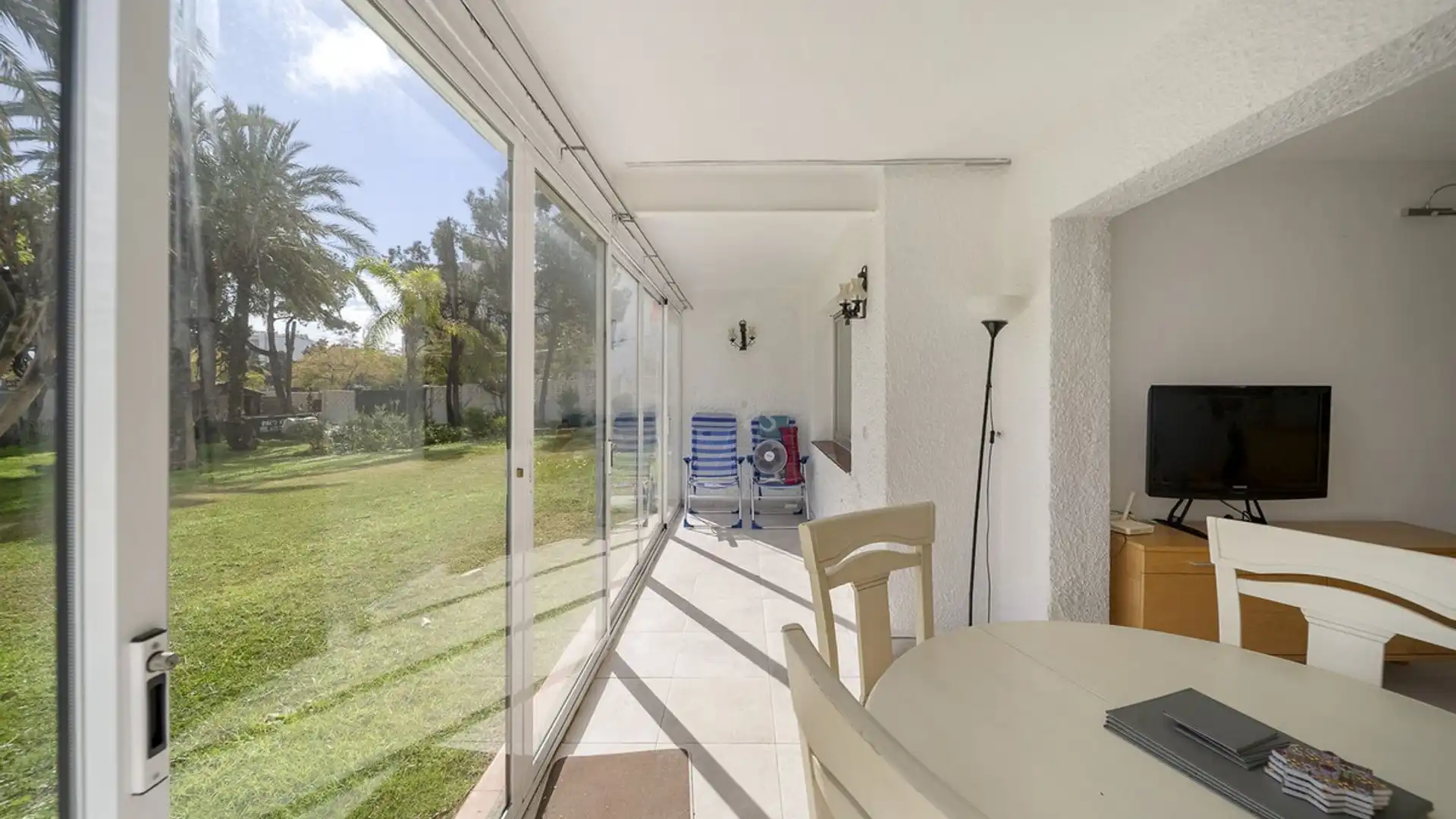 Jardín de Planta baja en venta en Benalmádena con Aire acondicionado y Piscina comunitaria