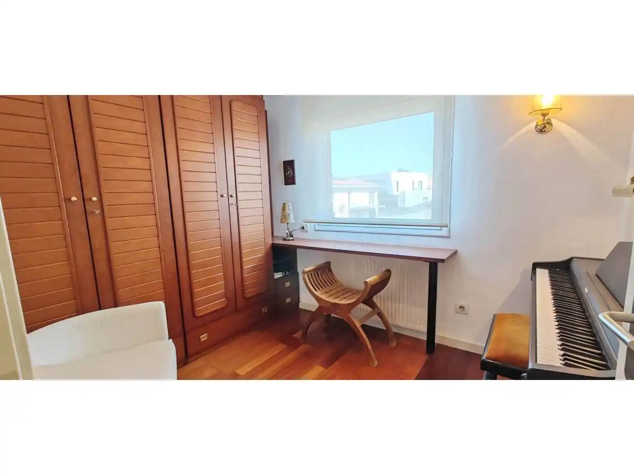 Dormitori de Casa o xalet en venda en Figueres amb Aire condicionat, Calefacció i Jardí privat