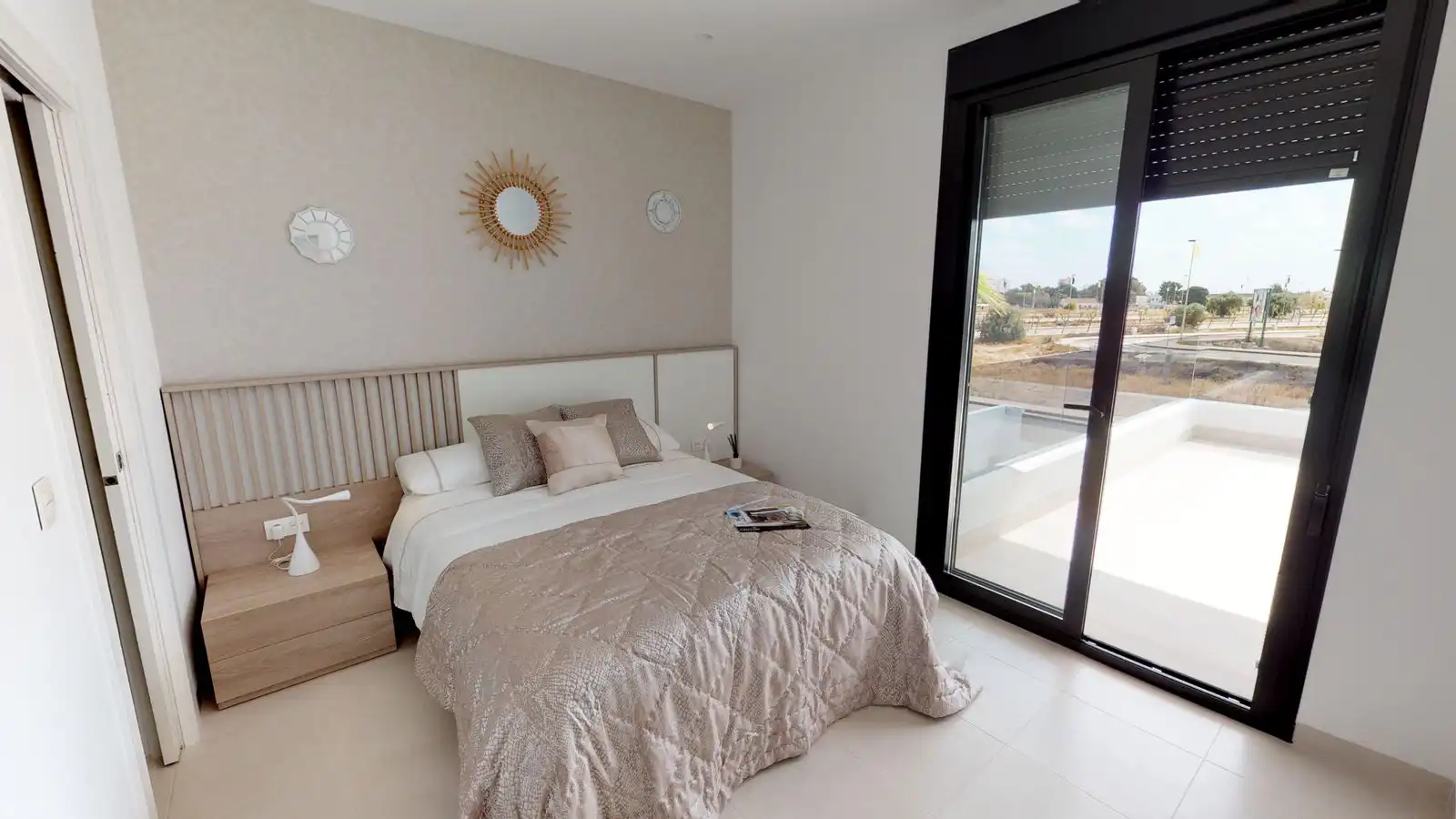 Dormitori de Casa o xalet en venda en San Pedro del Pinatar amb Jardí privat, Terrassa i Piscina