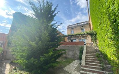 Vista exterior de Casa o xalet en venda en Igualada amb Calefacció, Jardí privat i Terrassa