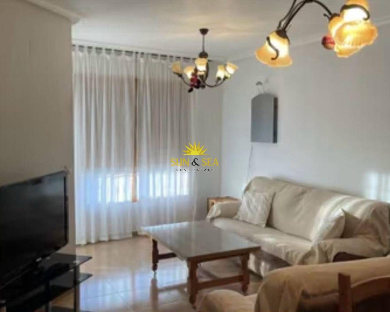 Sala d'estar de Apartament de lloguer en Dolores amb Aire condicionat, Calefacció i Terrassa