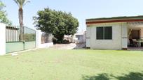 Vista exterior de Casa o xalet en venda en Elche / Elx amb Jardí privat, Terrassa i Traster