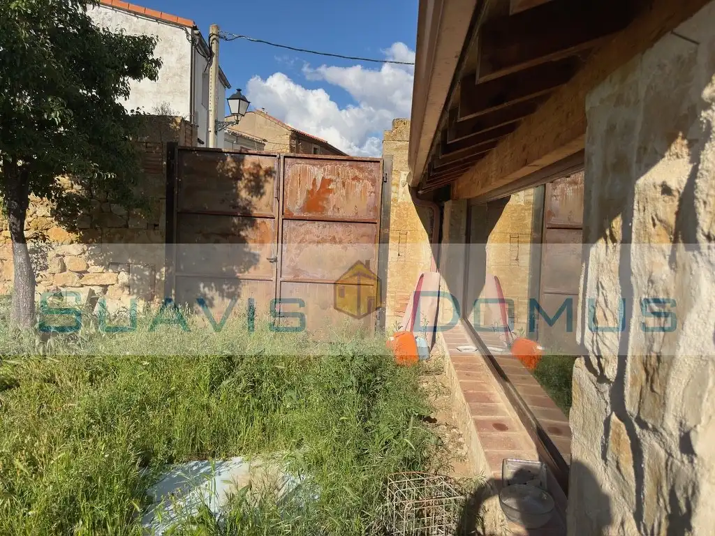 Houses for sale in Venialbo  with Private garden