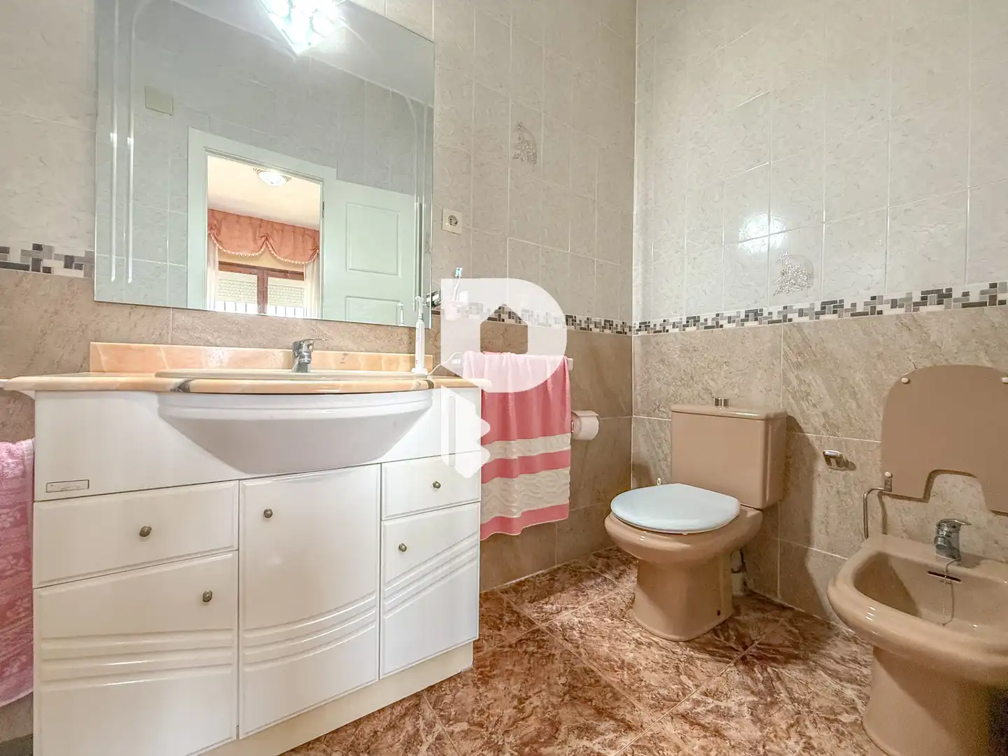 Baño de Casa o chalet en venta en Vallirana con Calefacción, Jardín privado y Terraza