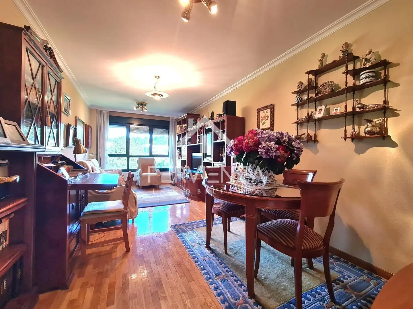 Sala d'estar de Pis en venda en Oviedo 