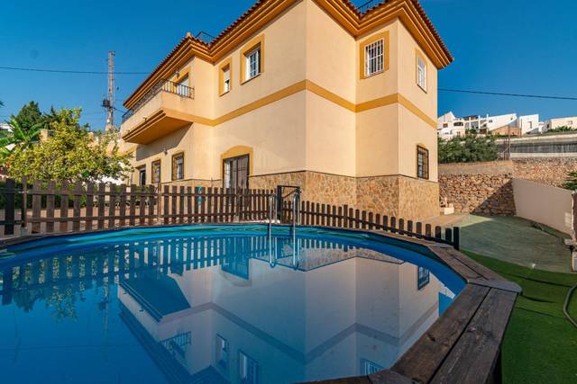 Casa-chalet en Venta en Gualchos pueblo