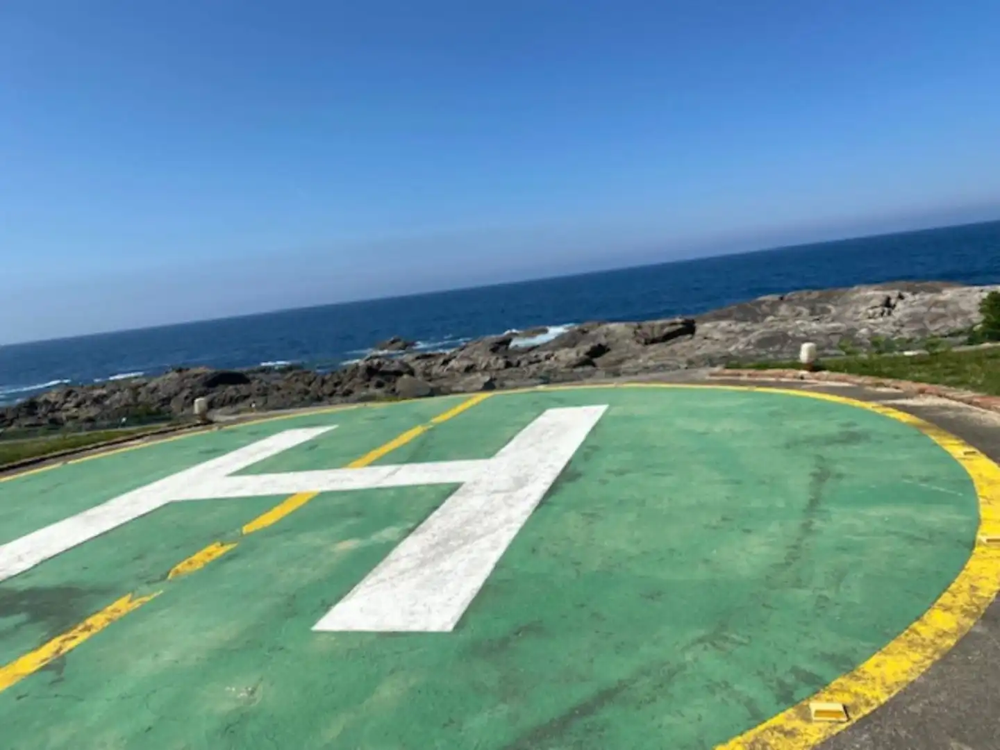 Parking of Houses for rent in Oia  with Private garden, Terrace and Swimming Pool