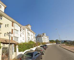 Vista exterior de Planta baixa en venda en Marbella amb Terrassa i Piscina