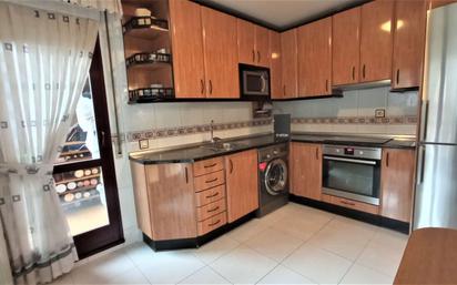 Kitchen of Flat for sale in  Logroño  with Heating, Terrace and Storage room