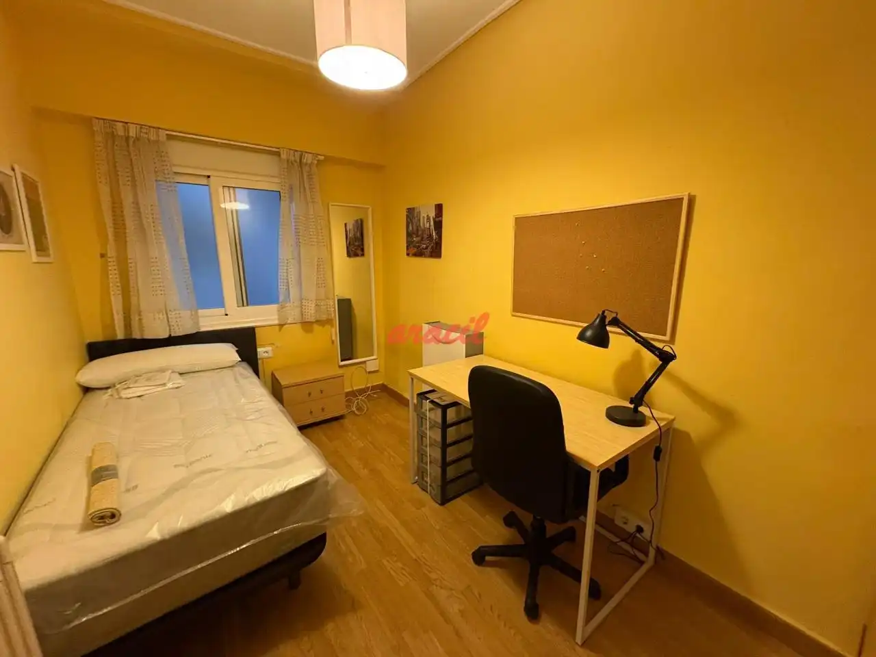 Schlafzimmer von Wohnung zur Miete in Centro