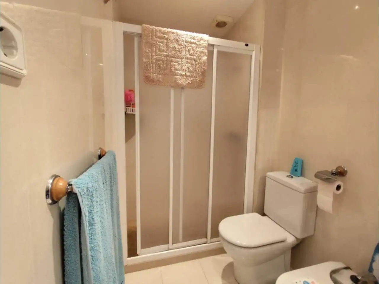 Baño de Casa adosada en venta en Almuñécar con Aire acondicionado, Terraza y Amueblado