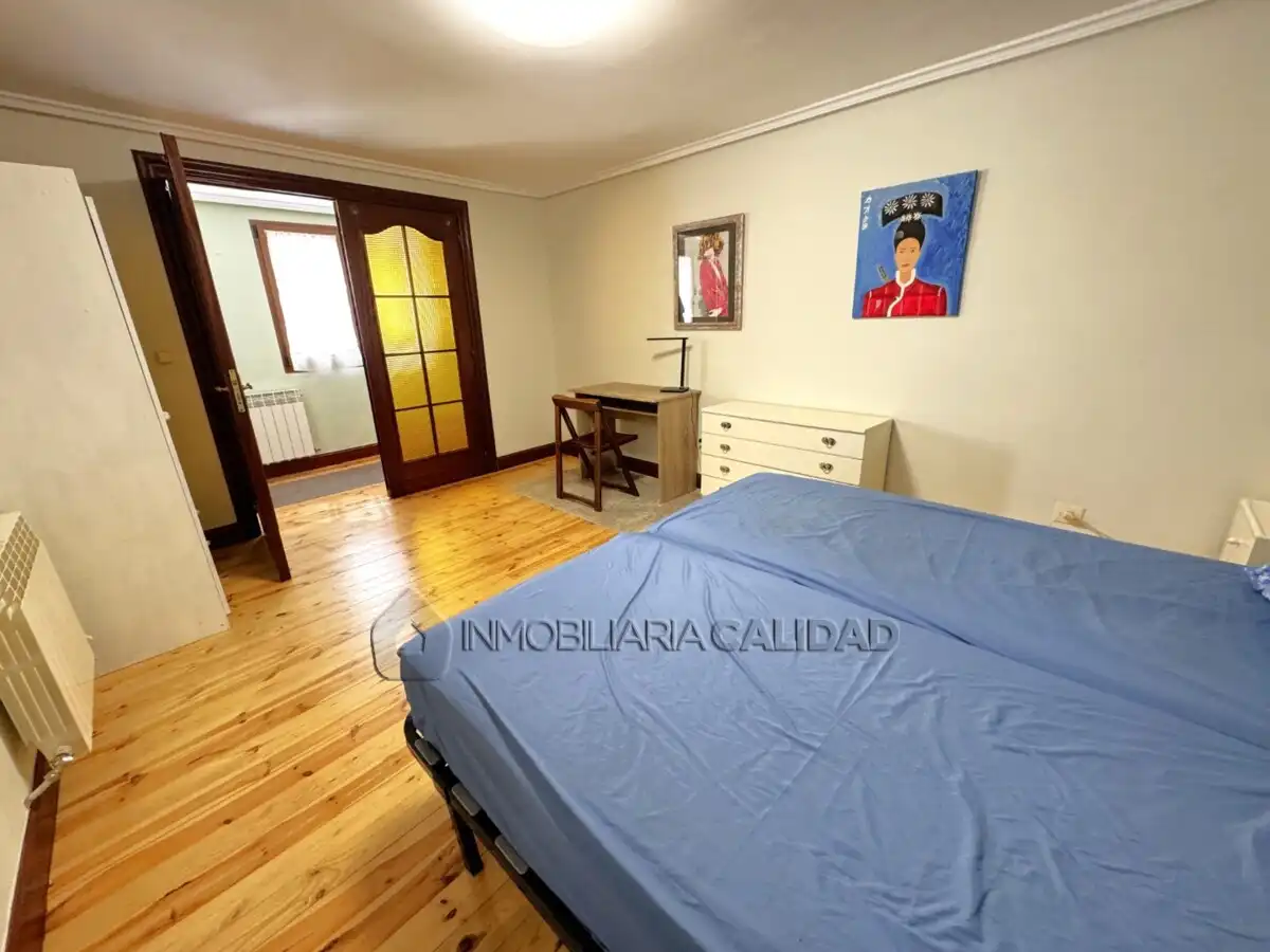 Bedroom of Flat for rent in Burgos  with Heating and Furnished