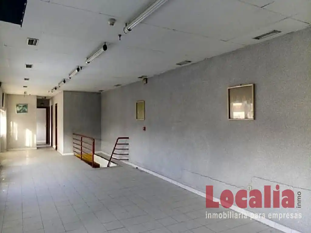 Locale commerciale in vendita a De Julio Hauzeur