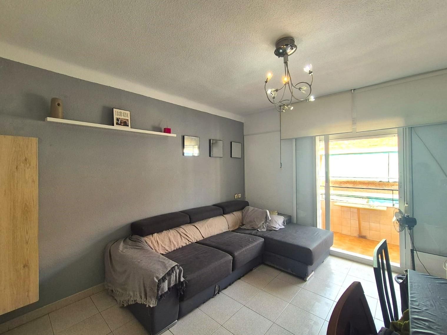 Sala d'estar de Apartament en venda en Alicante / Alacant amb Balcó