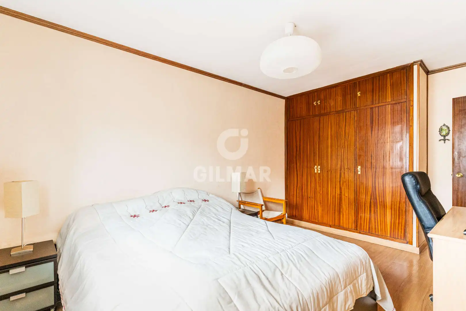 Habitación de Casa adosada en venta en Pozuelo de Alarcón con Calefacción, Jardín privado y Piscina