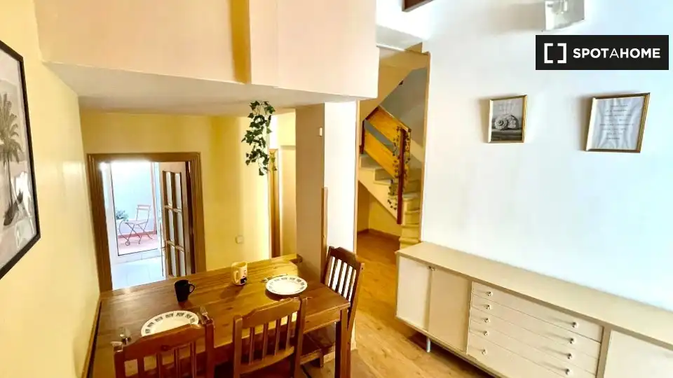 Dining room of Flat for rent in Madrid  with Air Conditioner, Heating and Furnished