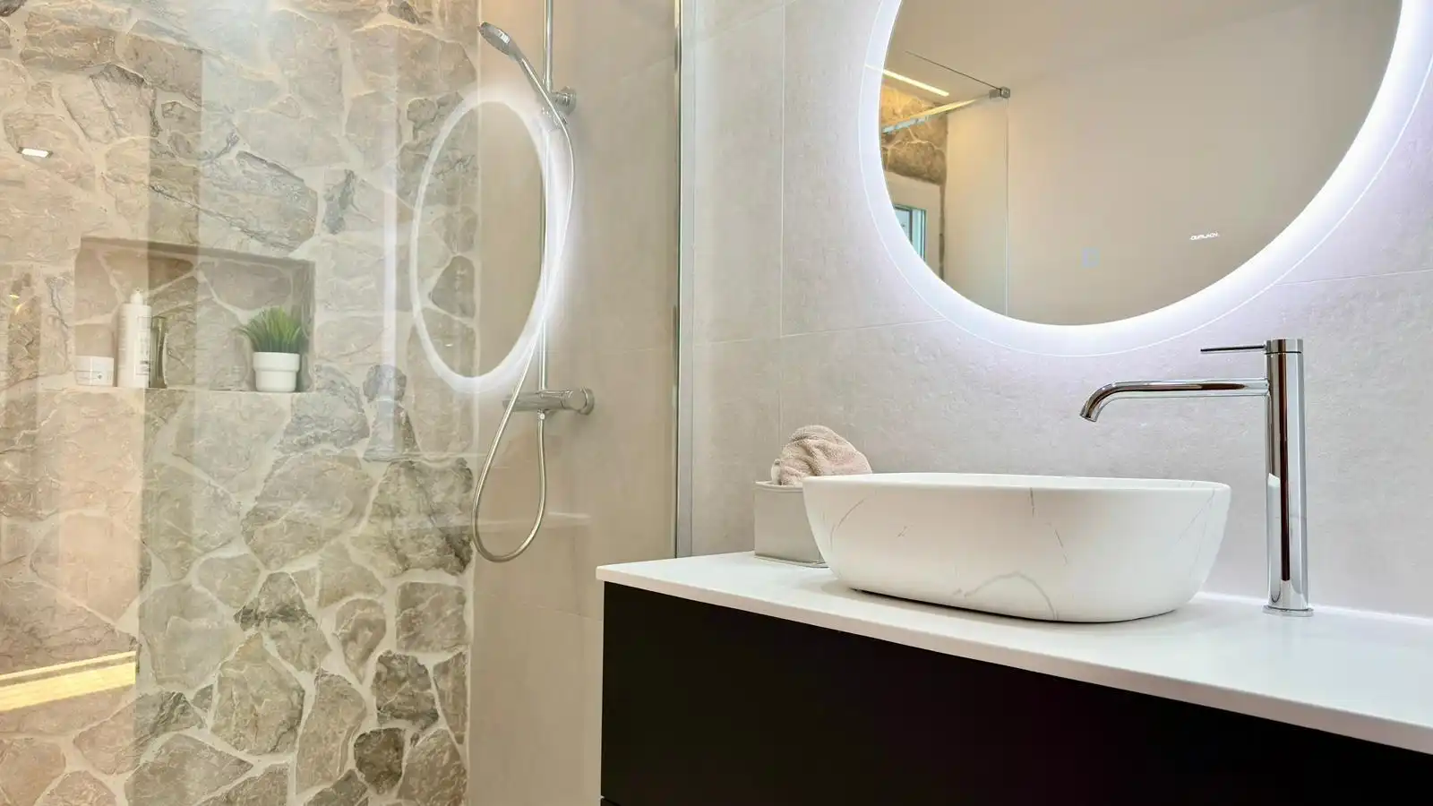Bathroom of Houses for sale in El Campello  with Air Conditioner, Terrace and Swimming Pool