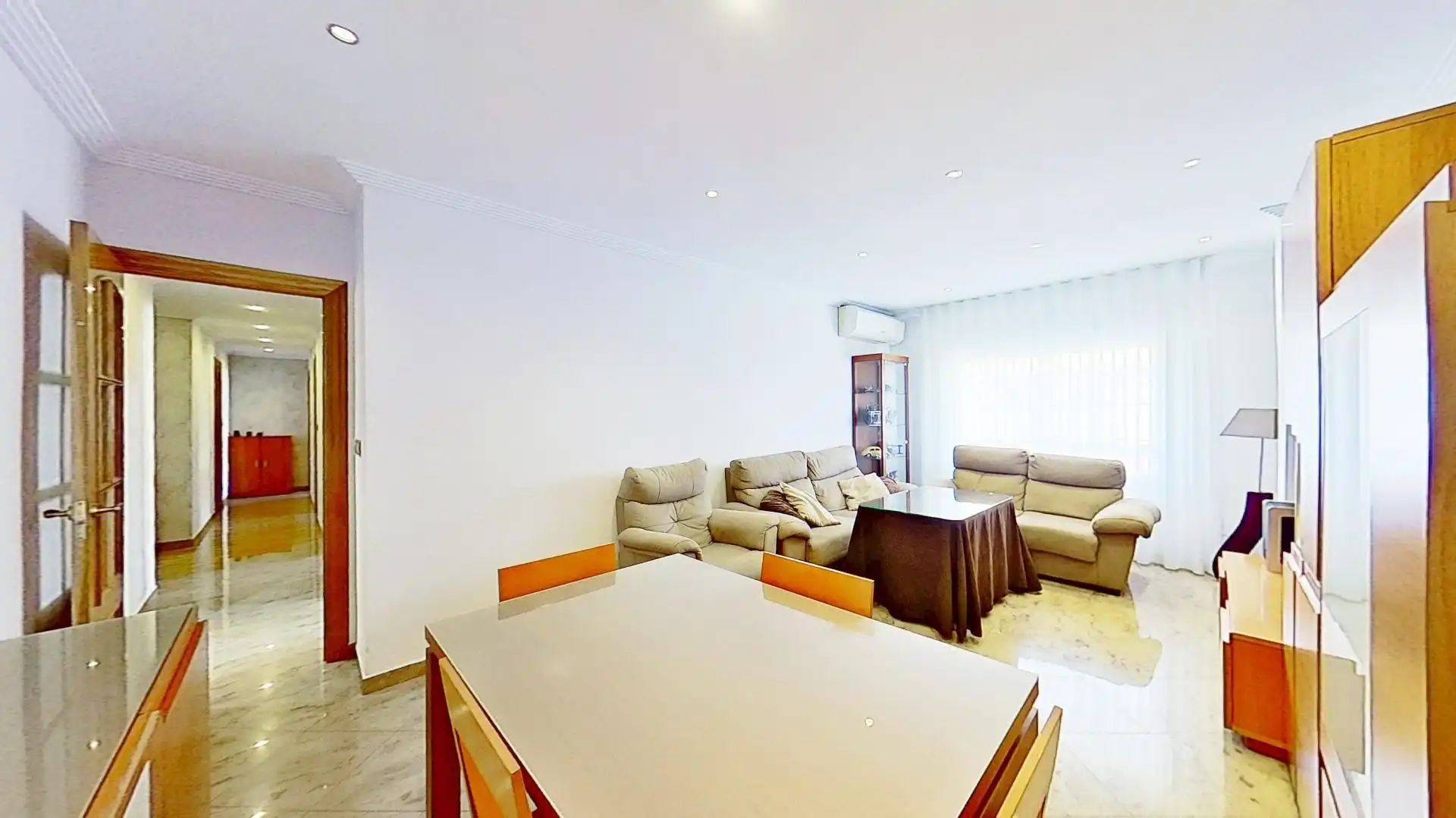 Sala de estar de Piso en venta en Motril con Aire acondicionado, Calefacción y Balcón