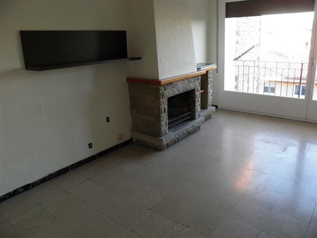 Living room of Flat for sale in Torelló  with Heating, Terrace and Storage room