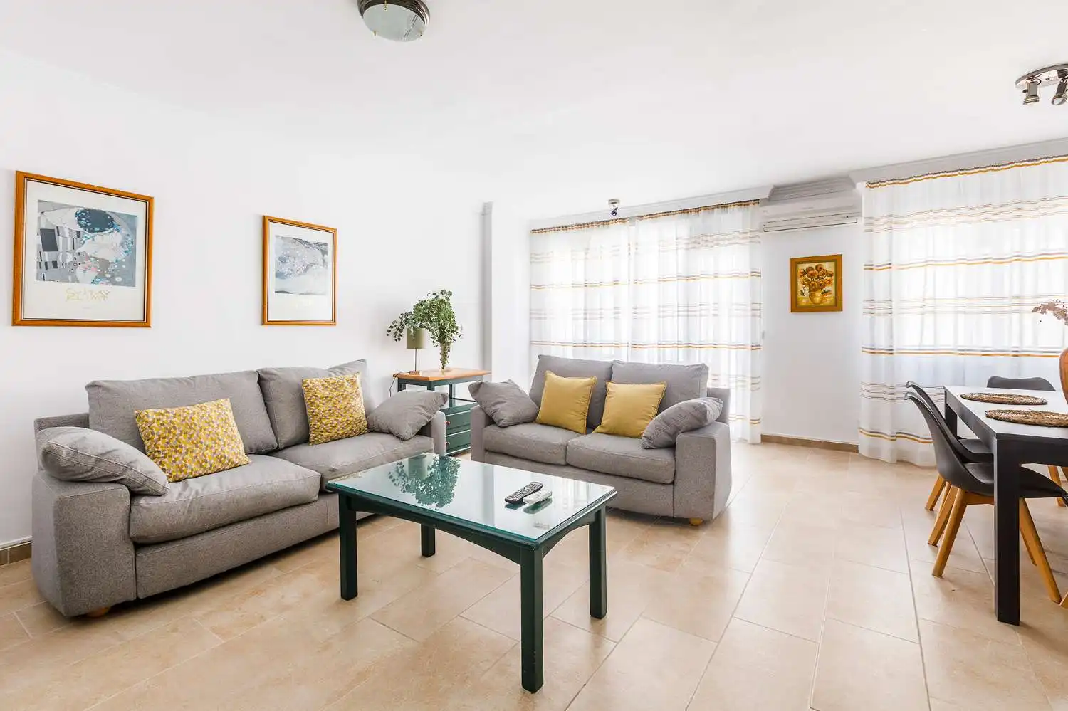 Living room of Duplexes for rent in Vélez-Málaga  with Air Conditioner, Heating and Furnished