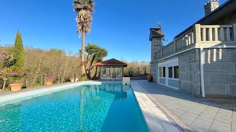 IMPRESIONANTE CHALET CON PISCINA, JARDINES Y VISTAS ESPECTACULARES.