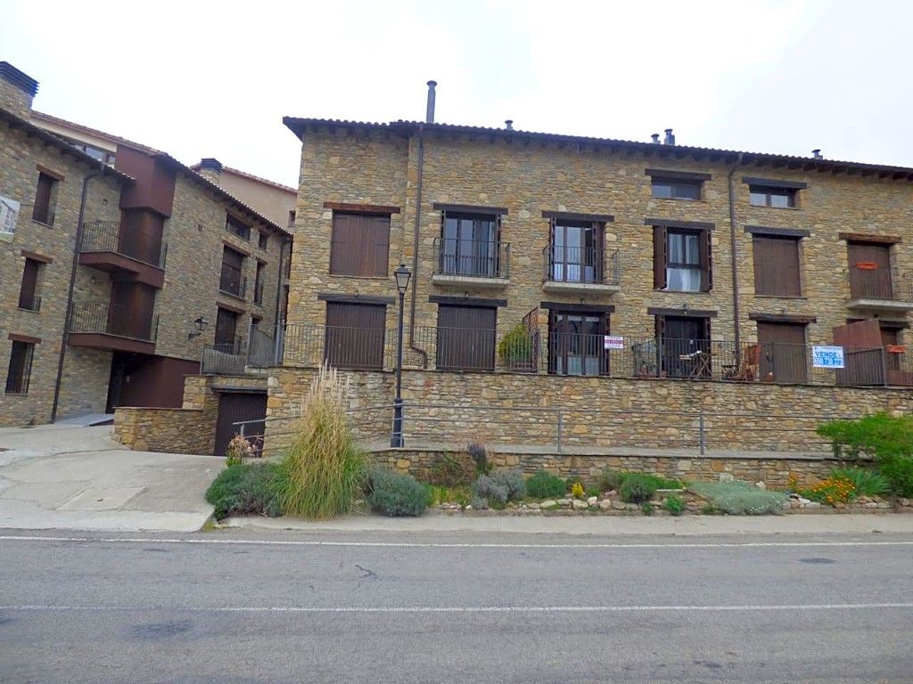Exterior view of Flat to rent in Isábena