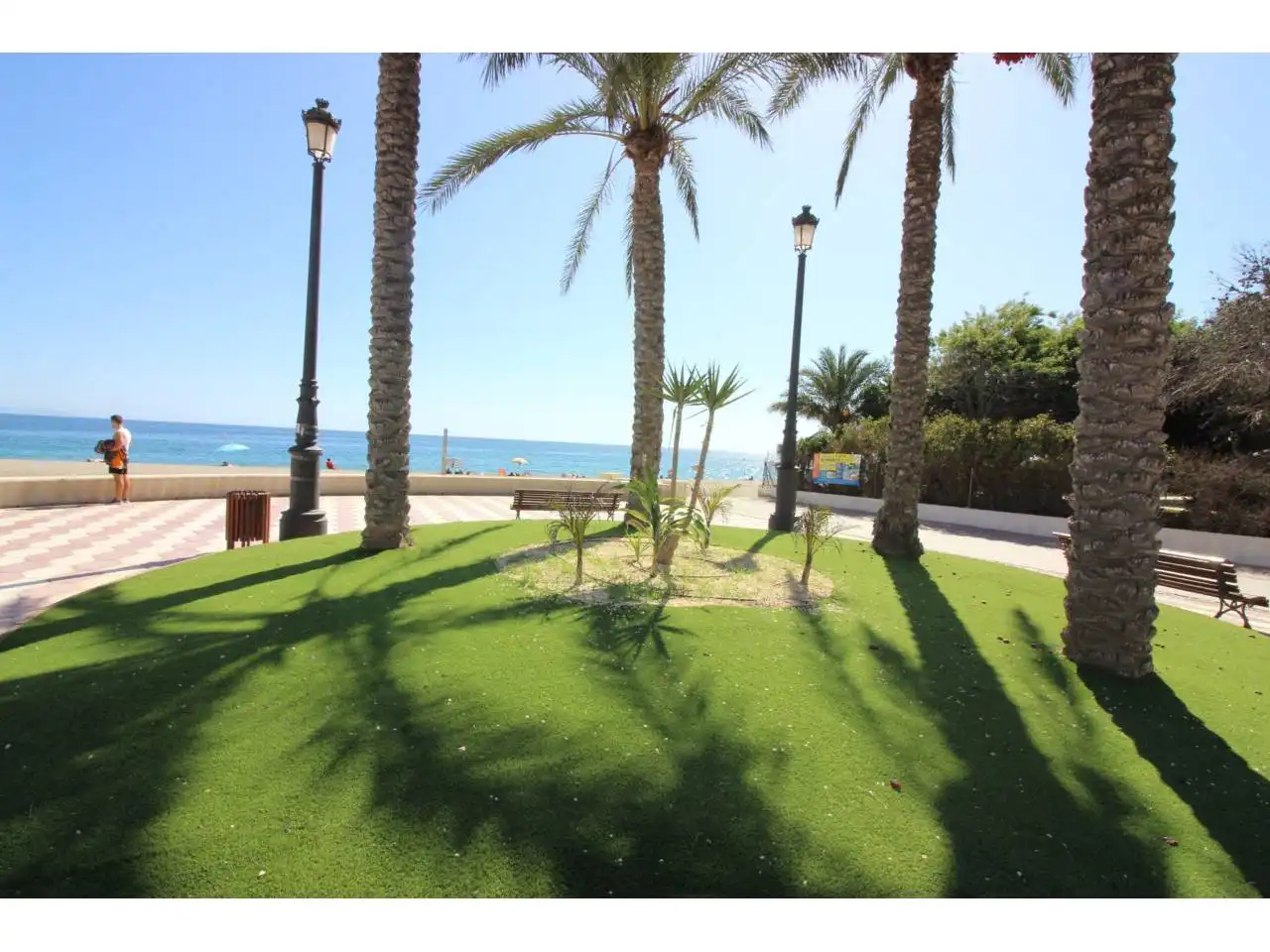 Exterior view of Flat for sale in Roquetas de Mar  with Air Conditioner, Terrace and Furnished
