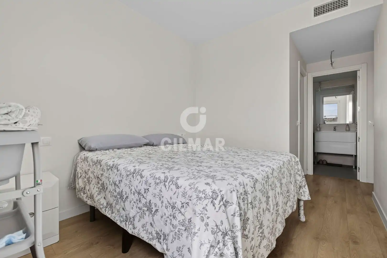 Bedroom of Flat for sale in Dos Hermanas  with Heating, Storage room and Swimming Pool