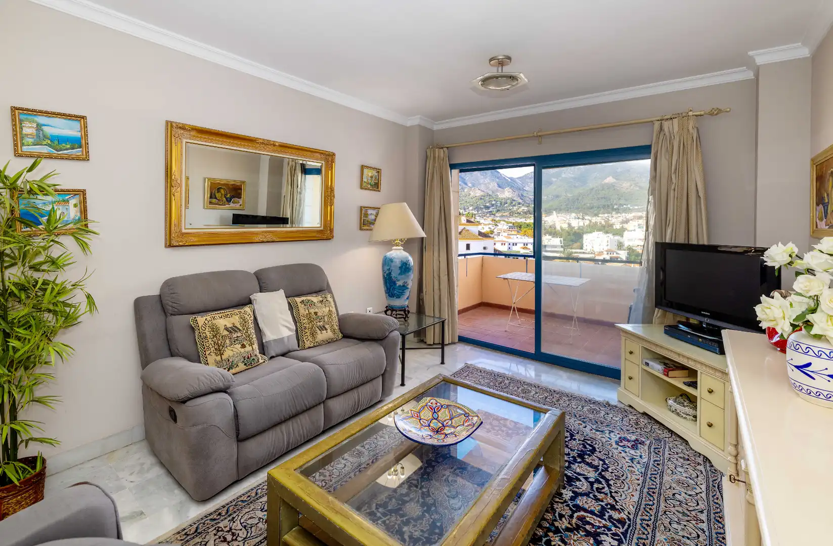 Flat with pool for sale in Marbella Centro, imagen 3
