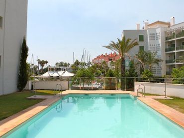 Apartament amb piscina de lloguer a Puerto de Sotogrande - La Marina