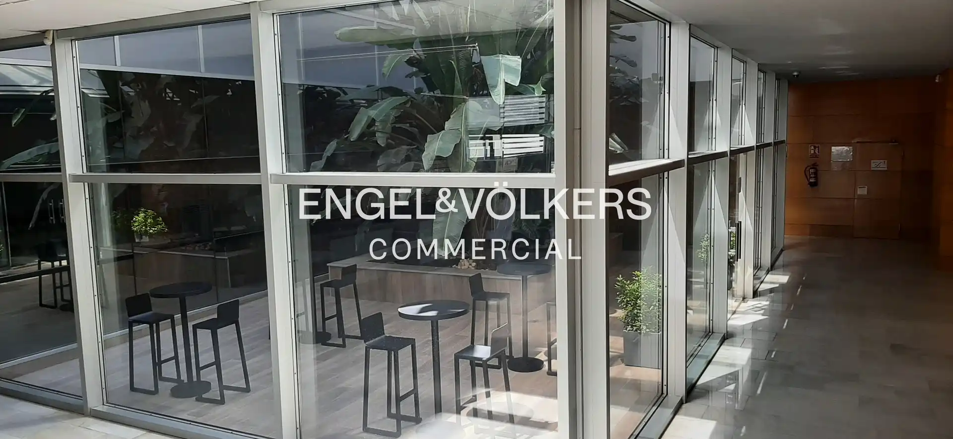Außenansicht von Büro zum Verkauf in Sant Cugat del Vallès